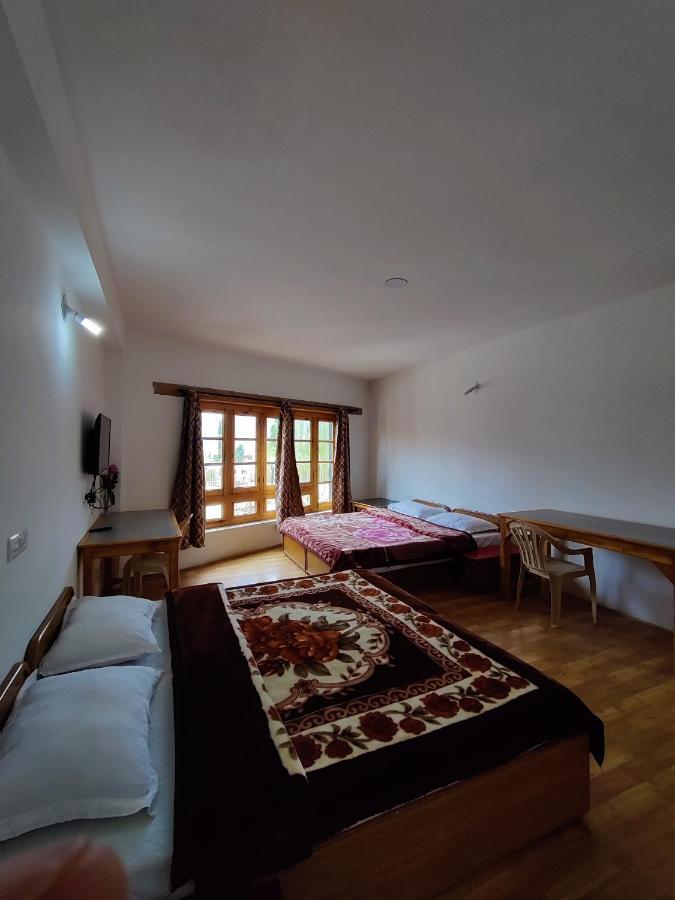Jig Gyas Guest House Leh Bagian luar foto