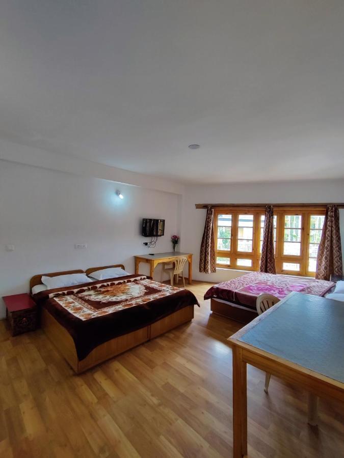 Jig Gyas Guest House Leh Bagian luar foto