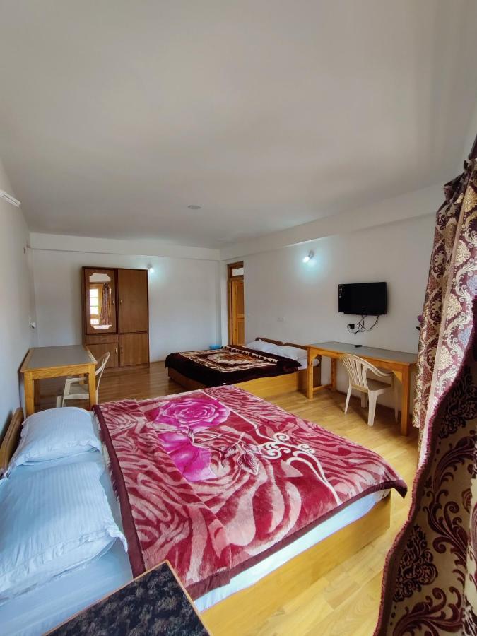 Jig Gyas Guest House Leh Bagian luar foto